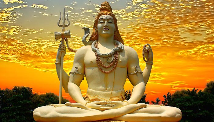 सावन, सोमवार, शिवलिंग और महादेव की अनंत महिमा सावन, सोमवार, शिवलिंग और महादेव की अनंत महिमा
