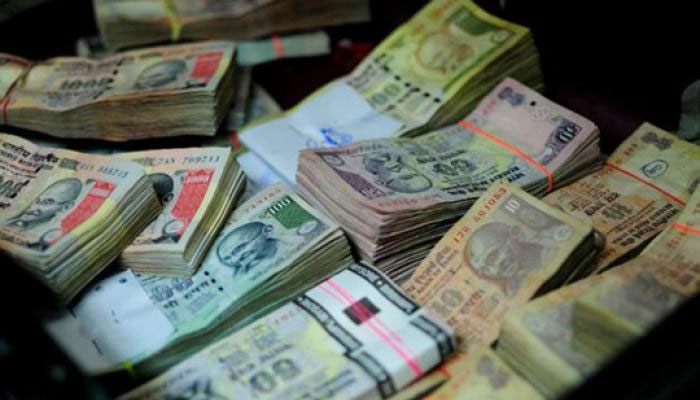 3 लाख रुपए से ज्यादा के नकद लेनदेन पर रोक की सिफारिश 
