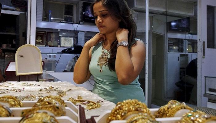 लगातार दूसरे सप्ताह सोने के भाव में गिरावट लगातार दूसरे सप्ताह सोने के भाव में गिरावट