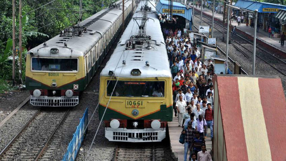 बिना शौचालय की ट्रेन और यातना में बदला सफर बिना शौचालय की ट्रेन और यातना में बदला सफर