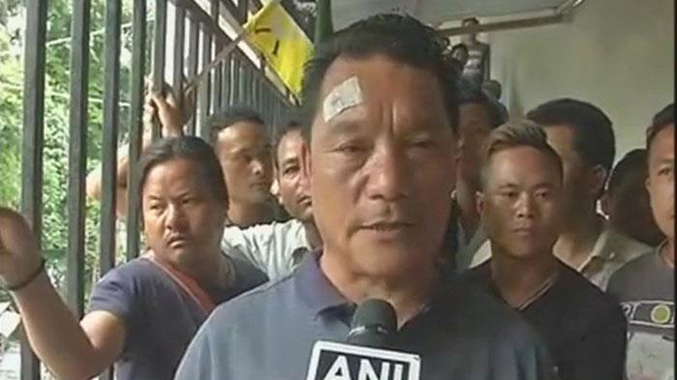 पश्चिम बंगाल: दार्जिलिंग-कालिम्पोंग में दो बड़े बम विस्फोट, पुलिस थाने हाई अलर्ट पर पश्चिम बंगाल: दार्जिलिंग-कालिम्पोंग में दो बड़े बम विस्फोट, पुलिस थाने हाई अलर्ट पर