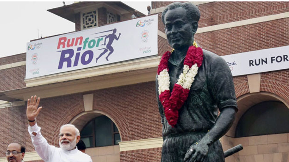 dhayan chand in hindi The makers of forthcoming biopic on dhyan chand are yet to zero in on the lead actor who will essay the role of the legendary hockey player names of superstar shah rukh khan, ranbir kapoor had. dhayan chand in hindi The makers of forthcoming biopic on dhyan chand are yet to zero in on the lead actor who will essay the role of the legendary hockey player names of superstar shah rukh khan, ranbir kapoor had.