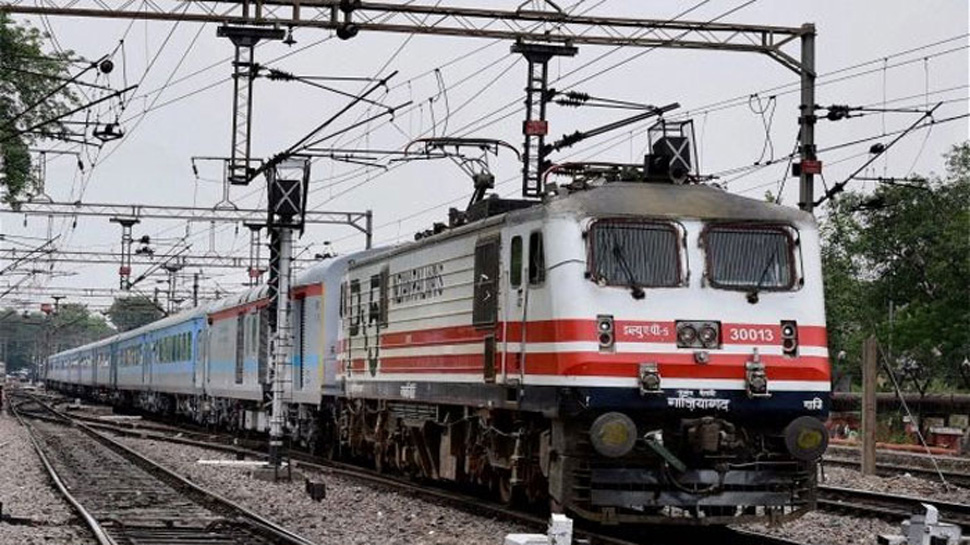 इस तरह रेल टिकट लेने पर मिलेगा इंसेंटिव, पढ़िए क्या है रेलवे की प्लानिंग इस तरह रेल टिकट लेने पर मिलेगा इंसेंटिव, पढ़िए क्या है रेलवे की प्लानिंग