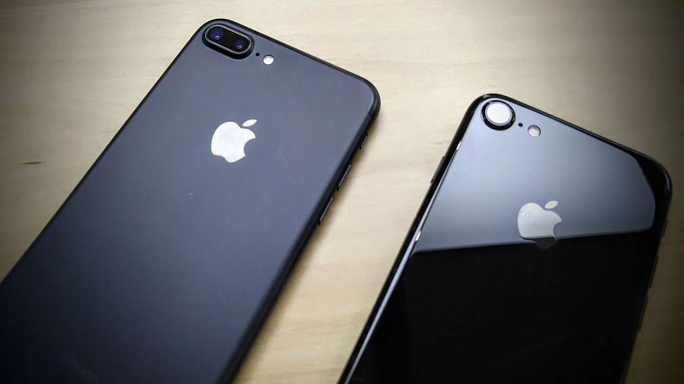 apple increases all i phone models cost in india