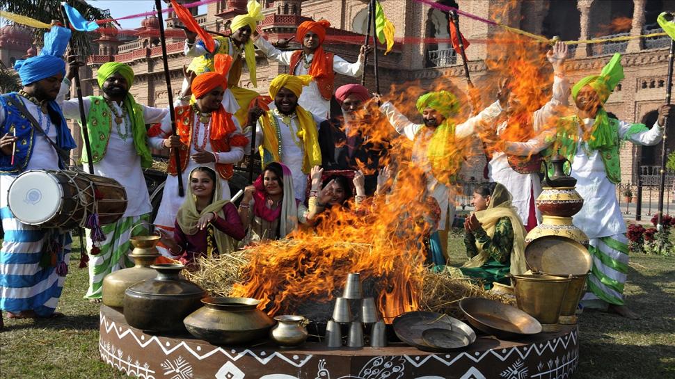 Lohri celebration 2018 photos in india
