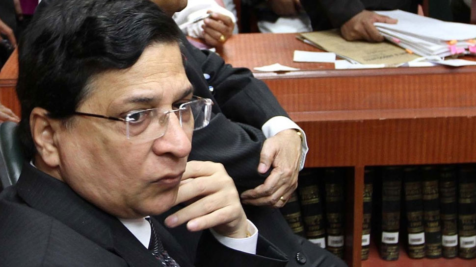 सुप्रीम कोर्ट जज विवाद : CJI दीपक मिश्रा कल कर सकते हैं जजों से मुलाकात- सूत्र सुप्रीम कोर्ट जज विवाद : CJI दीपक मिश्रा कल कर सकते हैं जजों से मुलाकात- सूत्र