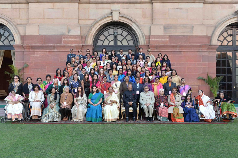 Aishwarya Rai Bachchan, First Ladies, First Ladies Award, President Of India, Ramnath Kovind, ऐश्वर्या राय बच्चन, फर्स्ट लेडीज, राष्ट्रपति, रामनाथ कोविंद