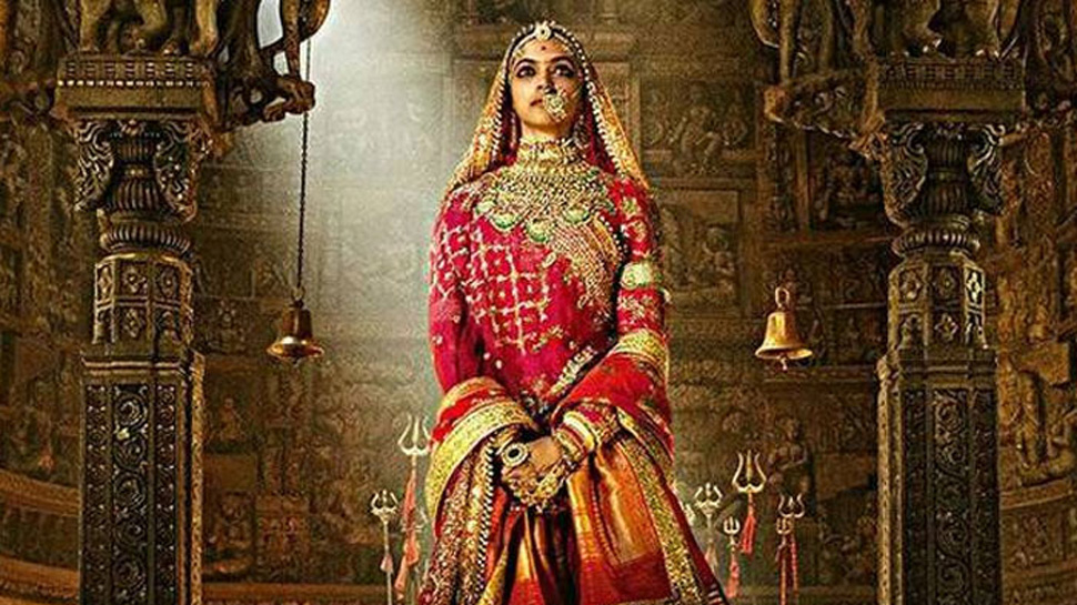 राजस्थान में बढ़ी 'पद्मावत' की मुश्किलें: करणी सेना ने कहा, मूर्ख बनाने के लिए भंसाली ने लिखा खत राजस्थान में बढ़ी 'पद्मावत' की मुश्किलें: करणी सेना ने कहा, मूर्ख बनाने के लिए भंसाली ने लिखा खत