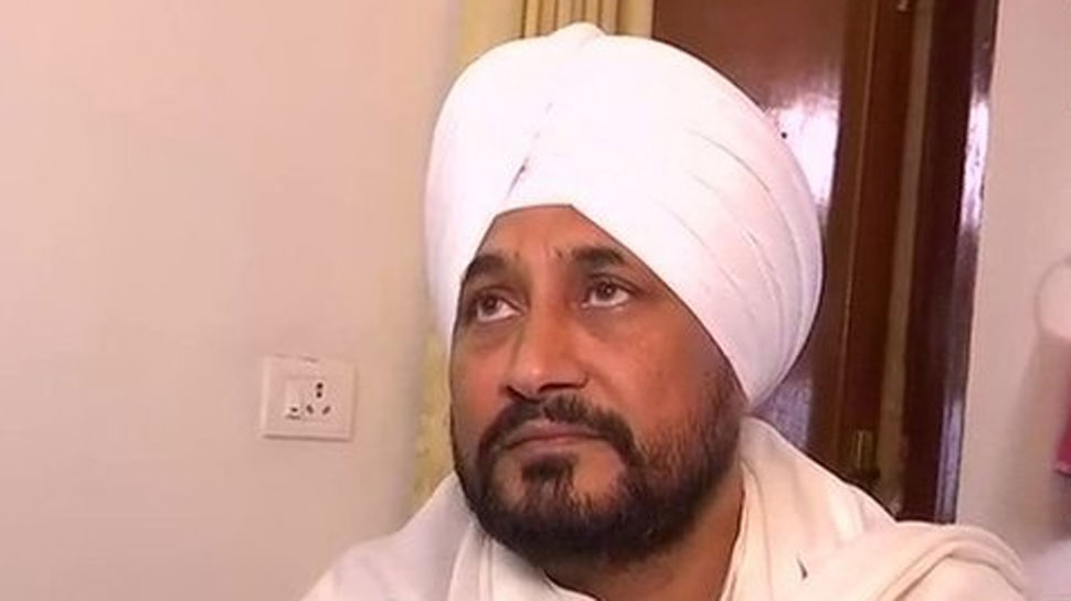 पंजाब के मंत्री ने प्रोफेसर की नियुक्ति के लिए 'सिक्का उछालकर' किया फैसला पंजाब के मंत्री ने प्रोफेसर की नियुक्ति के लिए 'सिक्का उछालकर' किया फैसला
