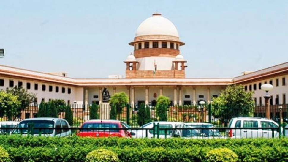 महंगे होते इलाज पर SC ने जताई चिंता, कहा- सरकार को कुछ न कुछ करना होगा महंगे होते इलाज पर SC ने जताई चिंता, कहा- सरकार को कुछ न कुछ करना होगा