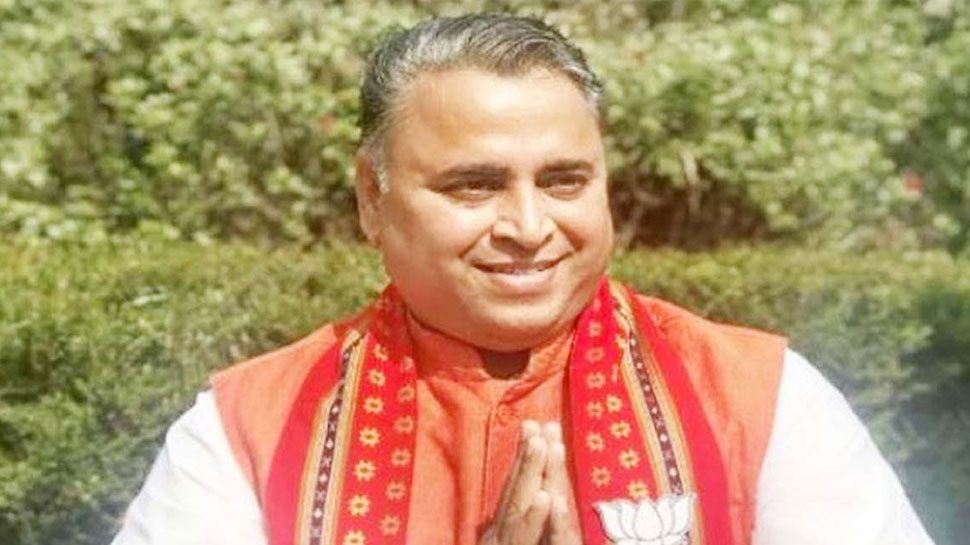 त्रिपुरा में बैन नहीं हो सकता बीफ, यहां हिंदू-मुस्लिम सभी खाते हैं : सुनील देवधर त्रिपुरा में बैन नहीं हो सकता बीफ, यहां हिंदू-मुस्लिम सभी खाते हैं : सुनील देवधर