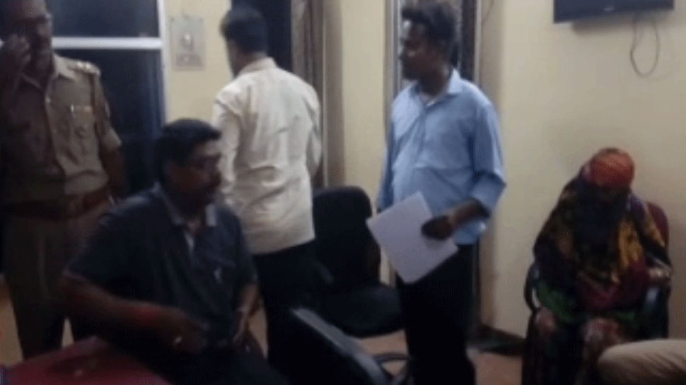 सà¥à¤¨à¤à¤¦à¥à¤° : यà¥à¤µà¤¤à¥ नॠ10 लà¥à¤à¥à¤ पर लà¤à¤¾à¤¯à¤¾ à¤à¥à¤à¤à¤°à¥à¤ª à¤à¤¾ à¤à¤°à¥à¤ª, पà¥à¤²à¤¿à¤¸ मान रहॠसà¤à¤¦à¤¿à¤à¥âध