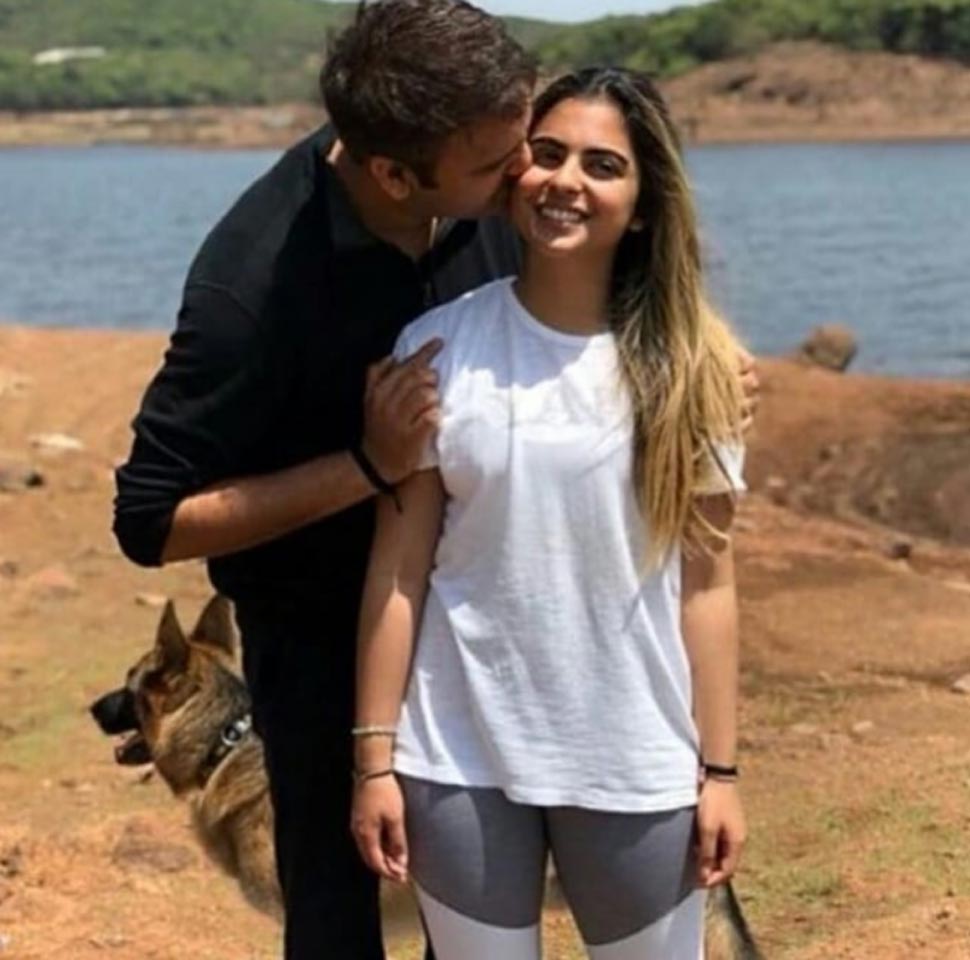 Isha ambani and Anand Piramal Romantic date