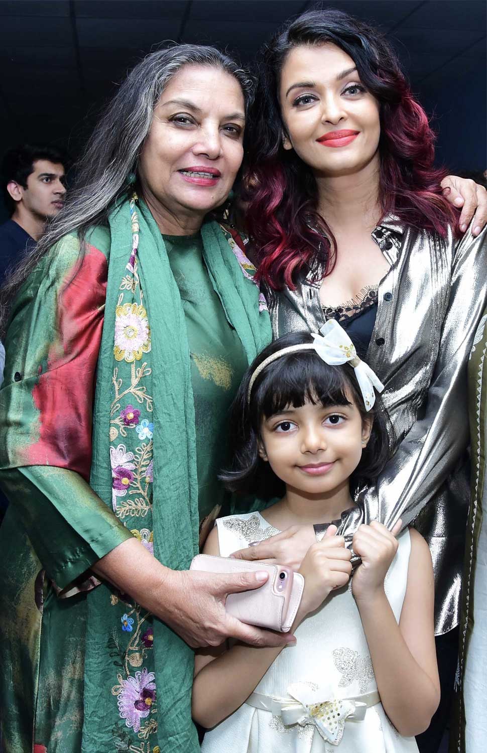 Fanney Khan Special Screening: Aishwarya Rai Bachchan gave Madhuri warm hug