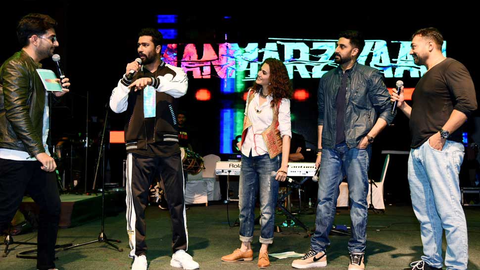 Manmarziyaan Concert: Vicky Kaushal and Taapsee Pannu bring energy with their dance moves