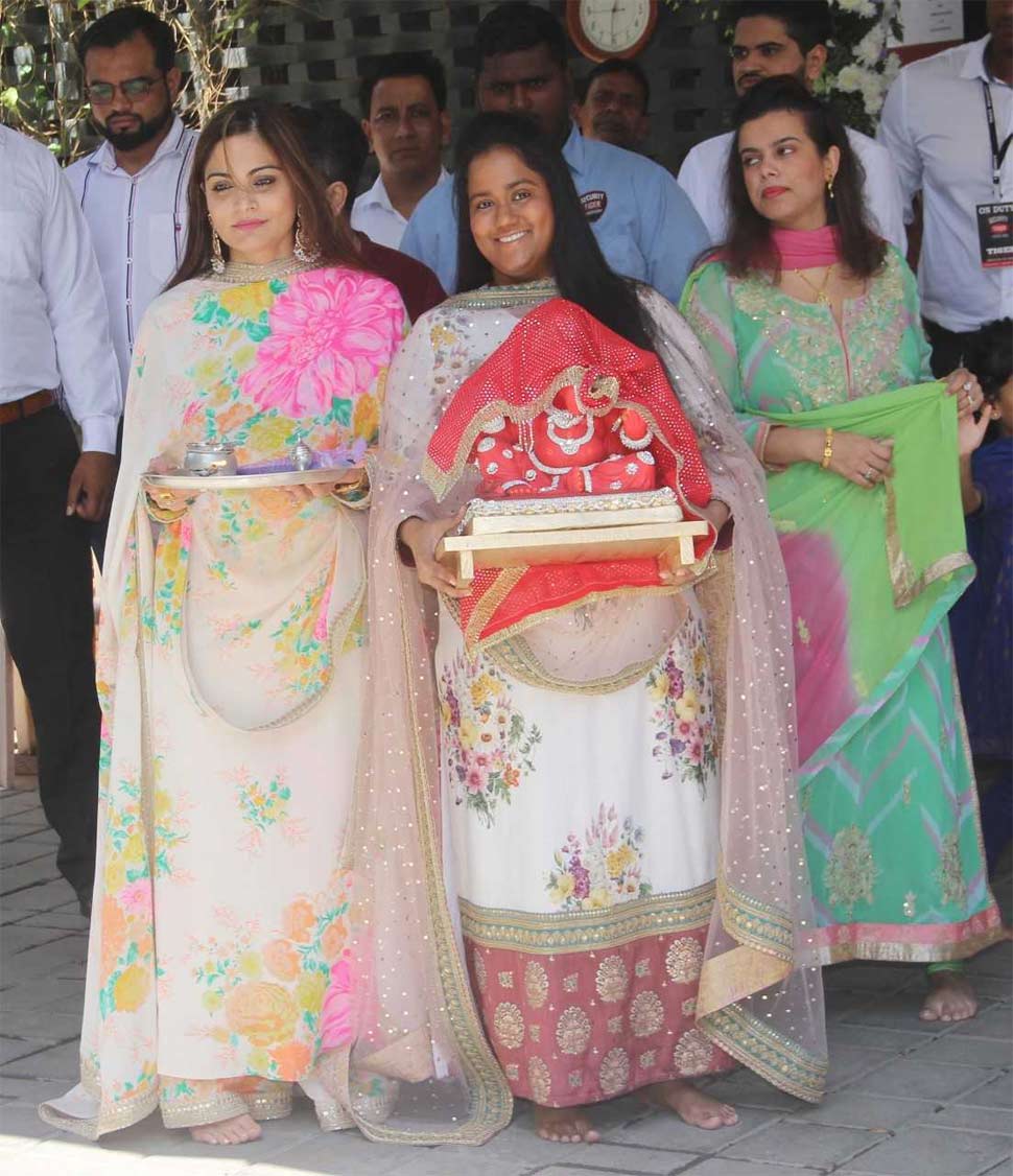 Salman Khan Sisters Arpita Khan Sharma with Alvira Khan  