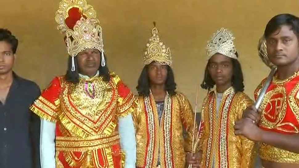 तीन पीढ़ियों से कर रहे हैं रामलीला का मंचन Ramlila staged for three generations