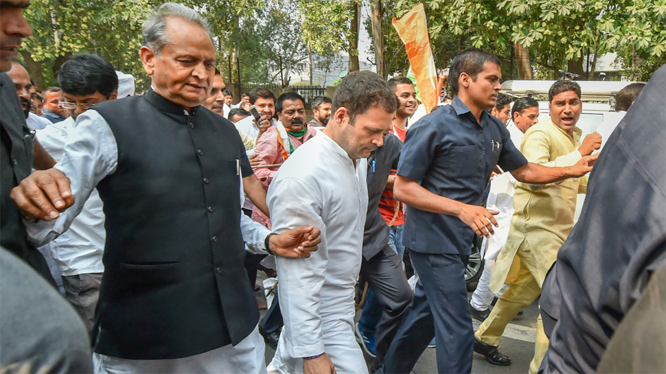 Opinion : राजीव, बोफोर्स और राहुल-राफेल... Opinion : राजीव, बोफोर्स और राहुल-राफेल...