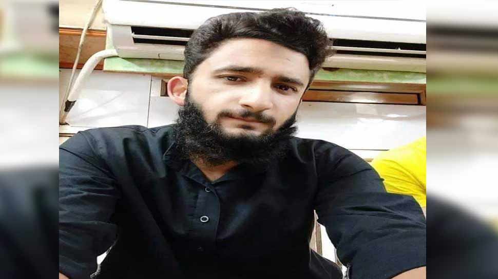 missing Kashmiri student of sharda university join isis posters viral on social media