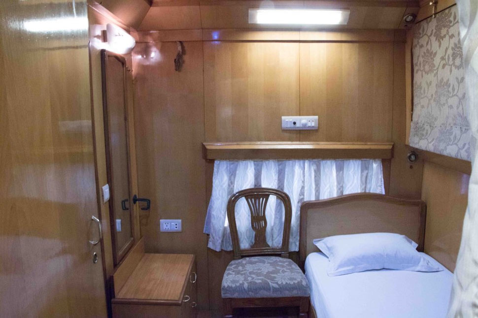 Indian Railways, railway, railway luxury coach, IRCTC, Saloon Car, Saloon Coach, Jammu Mail