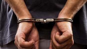 बिहार : पांचवीं कक्षा की छात्रा से प्रिंसिपल-अकाउंटेंट ने किया रेप, पुलिस ने किया गिरफ्तार बिहार : पांचवीं कक्षा की छात्रा से प्रिंसिपल-अकाउंटेंट ने किया रेप, पुलिस ने किया गिरफ्तार