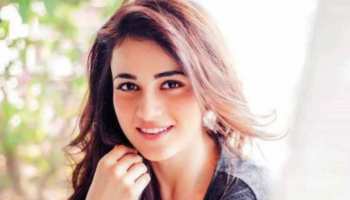 छोटे शहर की लड़कियों से प्रभावित हुई 'पटाखा' गर्ल राधिका मदान, कहा कुछ ऐसा छोटे शहर की लड़कियों से प्रभावित हुई 'पटाखा' गर्ल राधिका मदान, कहा कुछ ऐसा