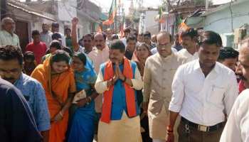 MP: कैलाश विजयवर्गीय ने बेटे आकाश के लिए मांगा टिकट, बोले- 'नेता पुत्र होना बुरा नहीं' MP: कैलाश विजयवर्गीय ने बेटे आकाश के लिए मांगा टिकट, बोले- 'नेता पुत्र होना बुरा नहीं'