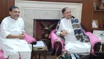 बिहार : शरद यादव से मिले उपेंद्र कुशवाहा, महागठबंधन में होंगे शामिल? बिहार : शरद यादव से मिले उपेंद्र कुशवाहा, महागठबंधन में होंगे शामिल?