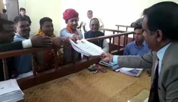 राजस्थान चुनाव: बीजेपी प्रत्याशी कुमावत के नामांकन के लिए राज्यवर्धन राठौड़ पहुंचे फुलेरा राजस्थान चुनाव: बीजेपी प्रत्याशी कुमावत के नामांकन के लिए राज्यवर्धन राठौड़ पहुंचे फुलेरा