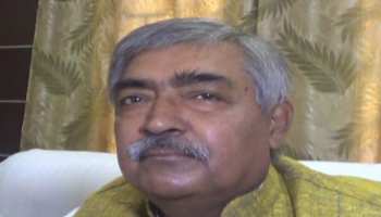 पटना: दीपक के नाले में गिरने के मामले में मंत्री विनोद नारायण झा ने दिया विवादास्पद बयान पटना: दीपक के नाले में गिरने के मामले में मंत्री विनोद नारायण झा ने दिया विवादास्पद बयान