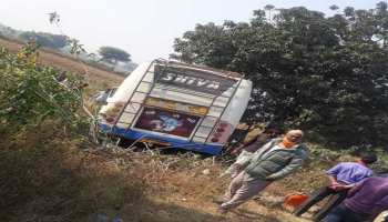 मध्यप्रदेश के सतना में बड़ा हादसा, छात्रों से भरी गाड़ी बस से टकराई, 8 बच्चों सहित ड्राइवर की मौत मध्यप्रदेश के सतना में बड़ा हादसा, छात्रों से भरी गाड़ी बस से टकराई, 8 बच्चों सहित ड्राइवर की मौत