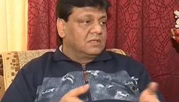 बिहार: 'बड़े भाई' की भूमिका को लेकर कांग्रेस-आरजेडी आमने-सामने बिहार: 'बड़े भाई' की भूमिका को लेकर कांग्रेस-आरजेडी आमने-सामने