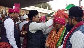 जीतन राम मांझी पहुंचे अजमेर, ख्वाजा मोईनुद्दीन चिश्ती की दरबार में चढ़ाई चादर जीतन राम मांझी पहुंचे अजमेर, ख्वाजा मोईनुद्दीन चिश्ती की दरबार में चढ़ाई चादर