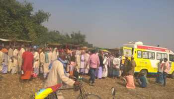 'मोबाइल हॉस्पिटल' गांव-गांव जाकर कर रहा मरीजों का उपचार, दवाई की भी मुफ्त सुविधा 'मोबाइल हॉस्पिटल' गांव-गांव जाकर कर रहा मरीजों का उपचार, दवाई की भी मुफ्त सुविधा