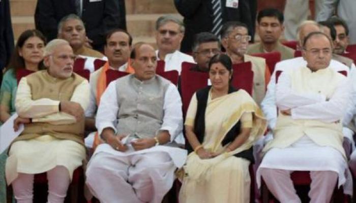 मोदी सरकार: एजेंडा और चुनौतियां मोदी सरकार: एजेंडा और चुनौतियां