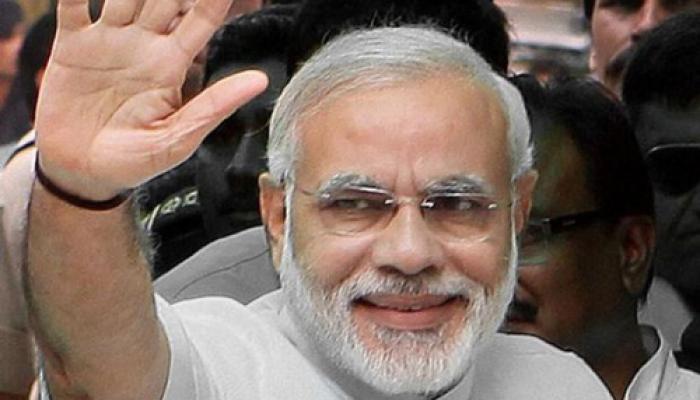 बाढ़ पीड़ितों के साथ दीवाली मनाने जम्मू-कश्मीर पहुंचे PM मोदी बाढ़ पीड़ितों के साथ दीवाली मनाने जम्मू-कश्मीर पहुंचे PM मोदी