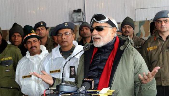 सियाचीन में सैनिकों से बोले PM मोदी-सभी भारतीय आपके साथ कंधा से कंधा मिलाकर खड़े हैं सियाचीन में सैनिकों से बोले PM मोदी-सभी भारतीय आपके साथ कंधा से कंधा मिलाकर खड़े हैं