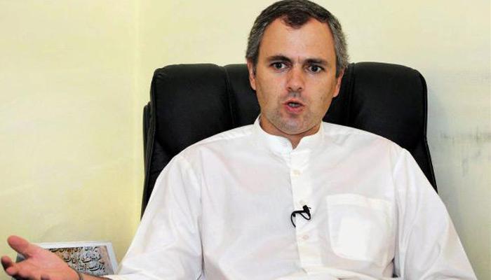 उमर अब्दुल्ला के घर के बाहर तैनात बीएसएफ जवान ने गलती से चलायी गोली उमर अब्दुल्ला के घर के बाहर तैनात बीएसएफ जवान ने गलती से चलायी गोली