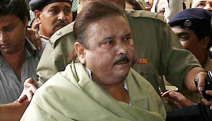 सारदा घोटाला: 16 दिसंबर तक CBI हिरासत में भेजे गए TMC नेता मदन मित्रा सारदा घोटाला: 16 दिसंबर तक CBI हिरासत में भेजे गए TMC नेता मदन मित्रा