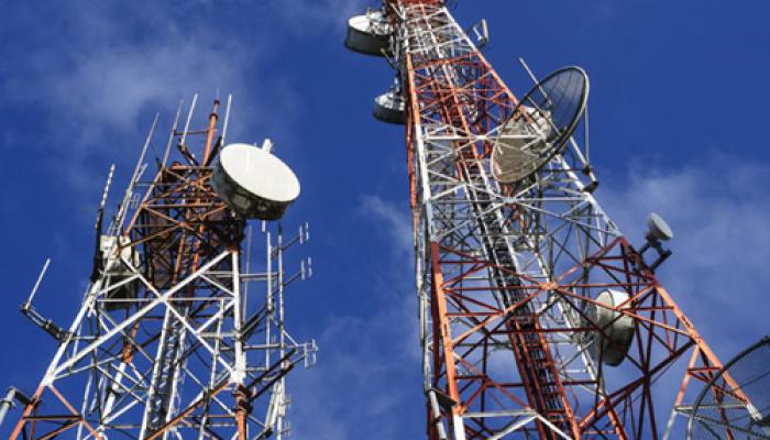 स्पेक्ट्रम नीलामी बोली बढ़कर पहुंची 1.09 लाख करोड़ रुपए पर स्पेक्ट्रम नीलामी बोली बढ़कर पहुंची 1.09 लाख करोड़ रुपए पर