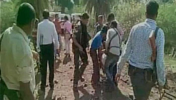 बस्तर में नक्सली हमले में 6 जवान शहीद, आठ घायल बस्तर में नक्सली हमले में 6 जवान शहीद, आठ घायल
