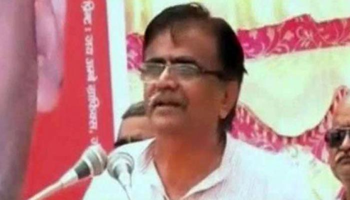 हरियाणा के कृषि मंत्री का विवादित बयान- आत्महत्या करने वाले किसान कायर होते हैं हरियाणा के कृषि मंत्री का विवादित बयान- आत्महत्या करने वाले किसान कायर होते हैं