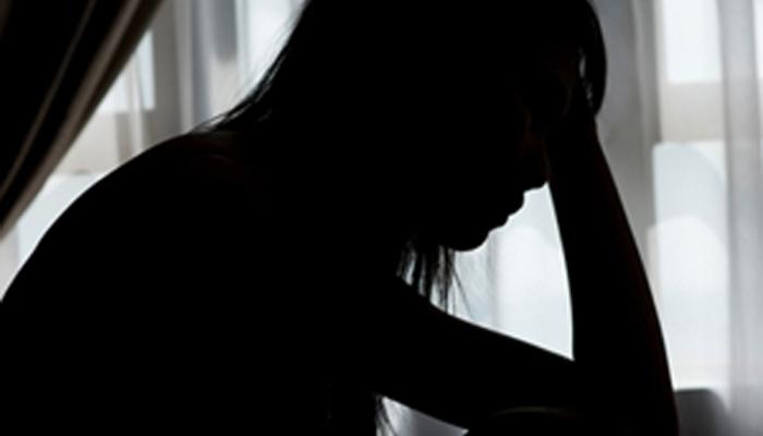 मासूम बच्ची का दर्दनाक खुलासा- पापा मेरे साथ रेप करते हैं और मां देखती रहती है मासूम बच्ची का दर्दनाक खुलासा- पापा मेरे साथ रेप करते हैं और मां देखती रहती है