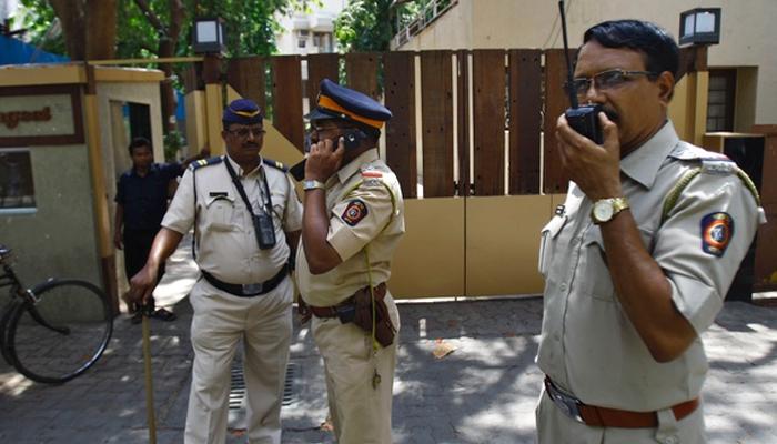 ISIS का प्रवक्ता बनने की इच्छा जताने वाले 'पत्रकार' की खोज में जुटी मुंबई पुलिस ISIS का प्रवक्ता बनने की इच्छा जताने वाले 'पत्रकार' की खोज में जुटी मुंबई पुलिस