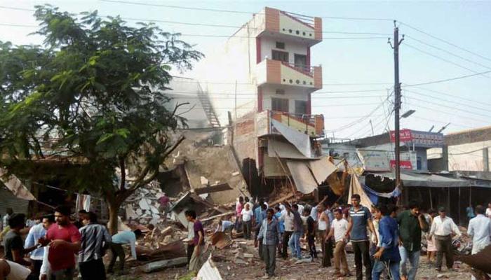 झाबुआ ब्लास्ट: सीएम शिवराज ने मृतकों के परिजनों को 10-10 लाख रुपये मुआवजा देने का किया ऐलान, न्यायिक जांच के भी दिये आदेश झाबुआ ब्लास्ट: सीएम शिवराज ने मृतकों के परिजनों को 10-10 लाख रुपये मुआवजा देने का किया ऐलान, न्यायिक जांच के भी दिये आदेश