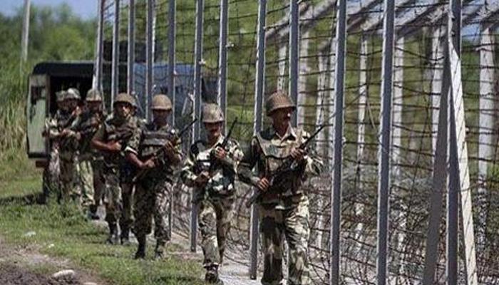 पाकिस्तान ने एलओसी पर भारतीय सैन्य चौकियों पर की भारी गोलीबारी, भारतीय बलों ने भी दिया जवाब पाकिस्तान ने एलओसी पर भारतीय सैन्य चौकियों पर की भारी गोलीबारी, भारतीय बलों ने भी दिया जवाब