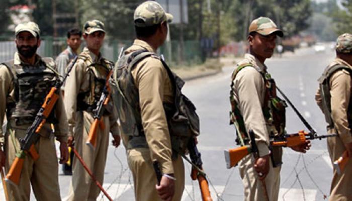 अलकायदा आतंकी की गिरफ्तारी के बाद सम्भल में रेड अलर्ट अलकायदा आतंकी की गिरफ्तारी के बाद सम्भल में रेड अलर्ट