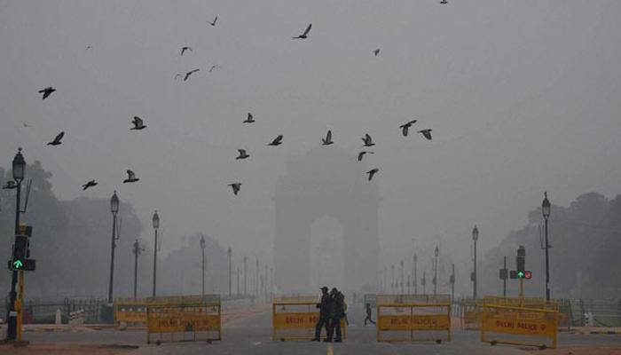 दिल्ली में सुबह के दौरान रहा ठंड का कहर, न्यूनतम तापमान 5.5 डिग्री सेल्सियस दिल्ली में सुबह के दौरान रहा ठंड का कहर, न्यूनतम तापमान 5.5 डिग्री सेल्सियस
