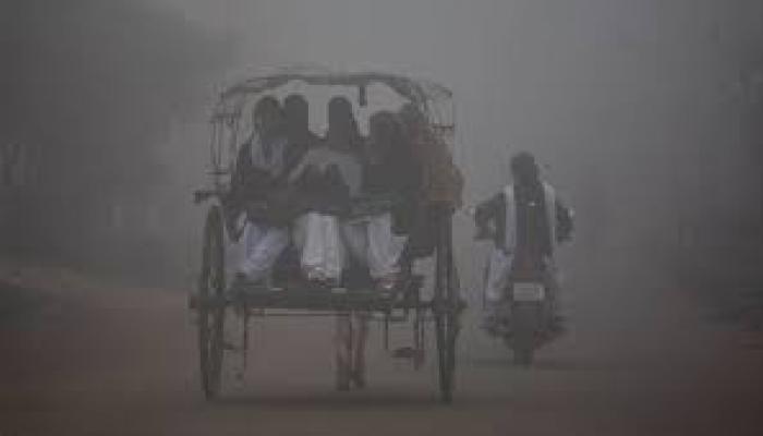 ठंड से कांपा उत्तर भारत, 60 से अधिक ट्रेनें रद्द ठंड से कांपा उत्तर भारत, 60 से अधिक ट्रेनें रद्द