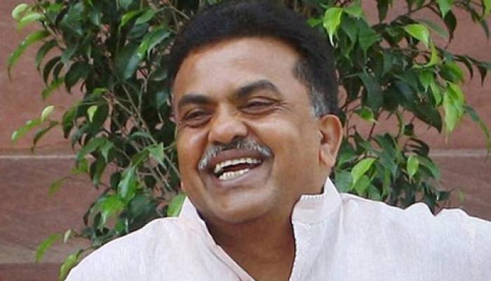 लेख विवाद मामले में कांग्रेस ने संजय निरूपम को दी माफी लेख विवाद मामले में कांग्रेस ने संजय निरूपम को दी माफी